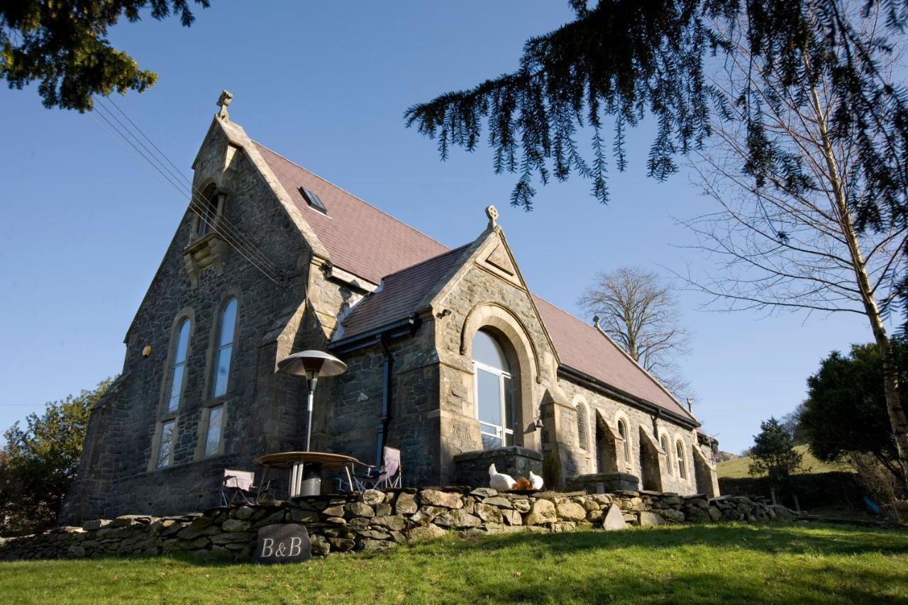 Mountain Church Capel Curig Exterior photo