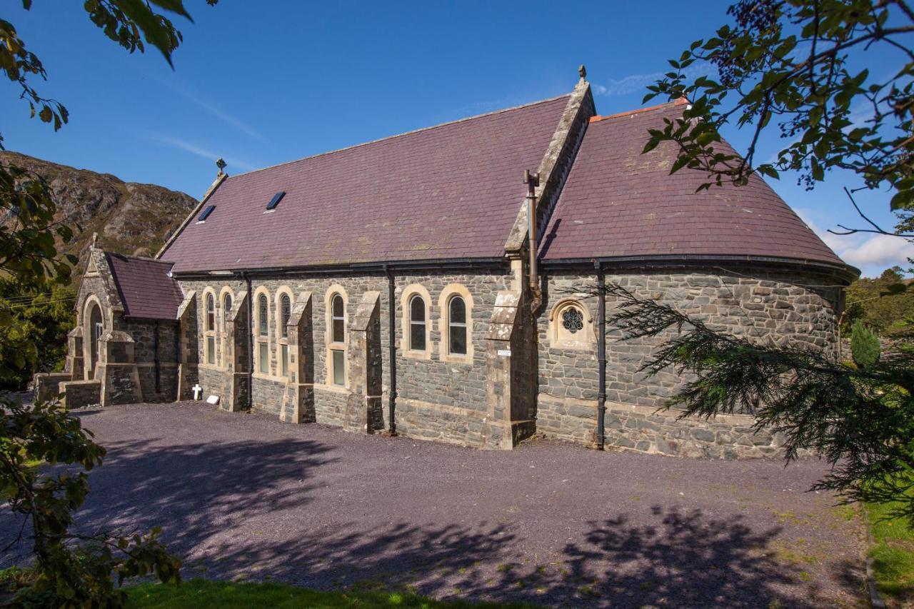 Mountain Church Capel Curig Exterior photo