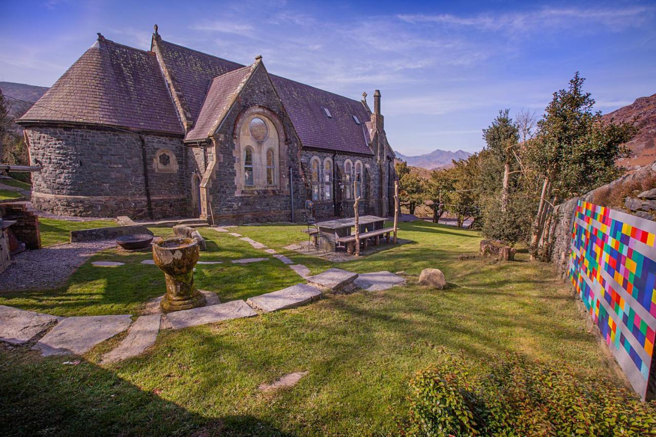 Mountain Church Capel Curig Exterior photo